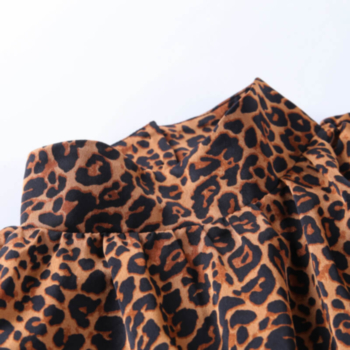 New stylish hollow leopard high neck slim stretch short knitwear