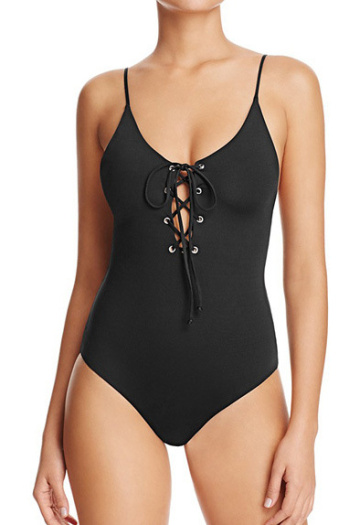 Solid color halter strap swimsuit