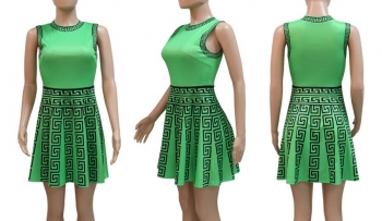 Stylish plus size slight stretch printing sleeveless waist mini dress