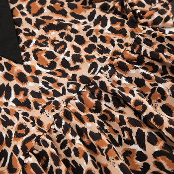 Stylish non-stretch leopard print turndown collar loose mini dress