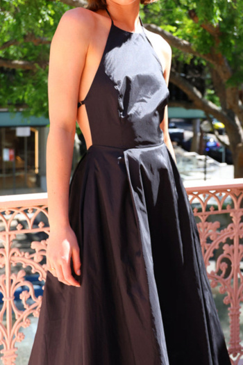 Sexy non-stretch simple solid color large backless maxi dress