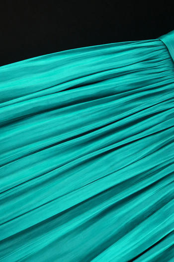 Stylish plus size slight stretch pure color v-neck pleated maxi dress