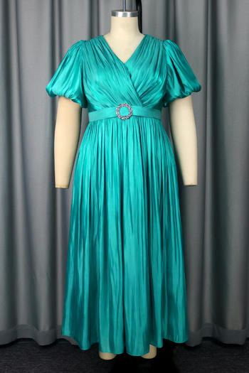 Stylish plus size slight stretch pure color v-neck pleated maxi dress