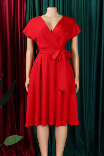 Casual plus size slight stretch solid color v-neck midi dress with belt