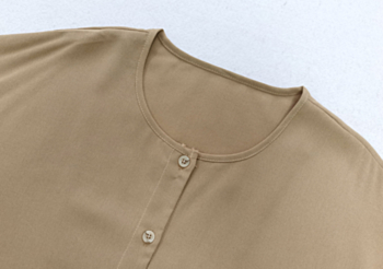 Early autumn new stylish solid color single breasted top with short inelastic casual two-piece set