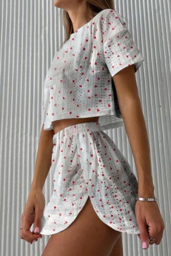 Stylish plus size slight stretch heart print loose slit shorts set