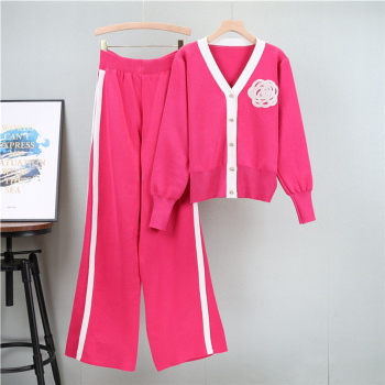 casual slight stretch contrast color stripes knitted flower decor pants set