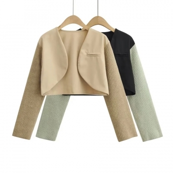 two colors knitted stitching slight stretch fake pocket stylish crop jacket