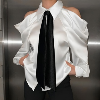 stylish non-stretch white satin off-the-shoulder long sleeve blouse (wit tie)