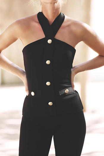 stylish slight stretch pure color button decor halter-neck vest(size run small)