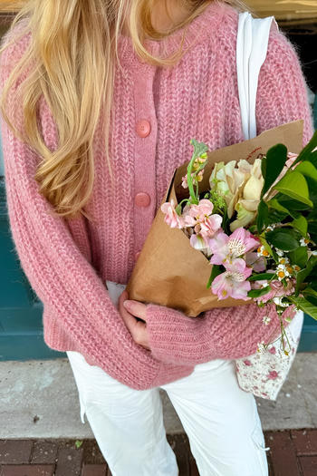 stylish slight stretch knitted single-breasted all-match sweater(only sweater)