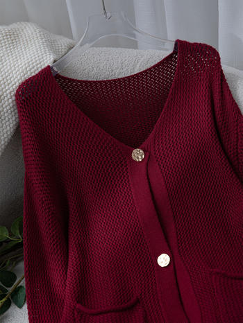 Casual slight stretch solid color single-breasted knitted cardigan with pockets