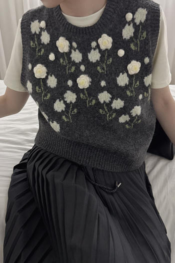 casual slight stretch ribbed knit flower pattern sleeveless sweaters