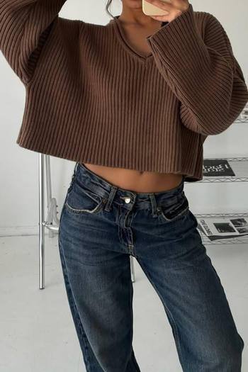 casual slight stretch solid color ribbed knit v-neck sweaters