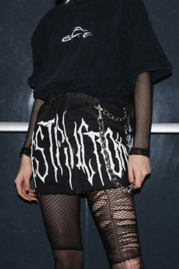 Summer gothic style metal chain decorate letter print denim pack hip skirt