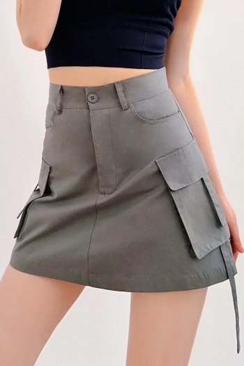 stylish non-stretch pocket lining zip-up mini cargo skirt size run small