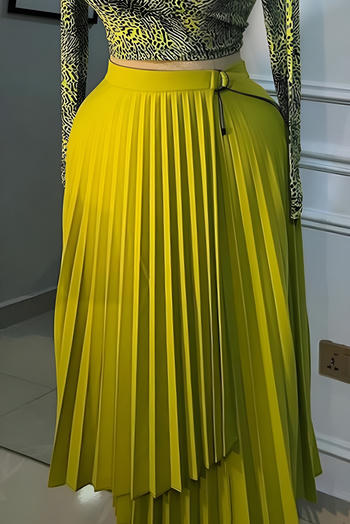 Casual plus size non-stretch solid color pleated high waist maxi skirt