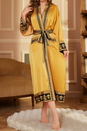 non-stretch contrast color printing with belt sleepwear(only nightgown)