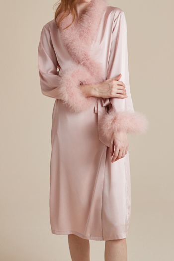 non-stretch feather decor with belt nightgown(size run small)