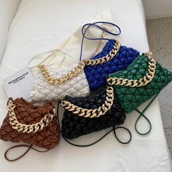 Stylish new five colors quilted solid color pu metal chain zip-up shoulder bag 27.5cm(l)* 7cm(w)* 17.5cm(h)
