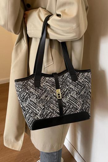 stylish new contrast color stripe high-capacity lock buckle shoulder bag