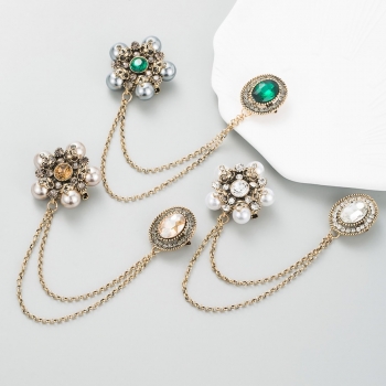 one pc new fashion three colors rhinestone pearl decor flower shape alloy brooch (mixed length)