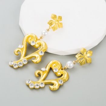 One pair flower heart pearl rhinestone luxury earrings (length:9.6cm)