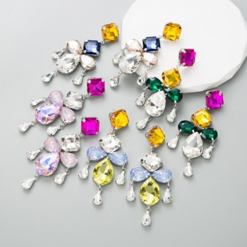one pair contrast color geometric rhinestone luxury earrings (length:9.2cm)