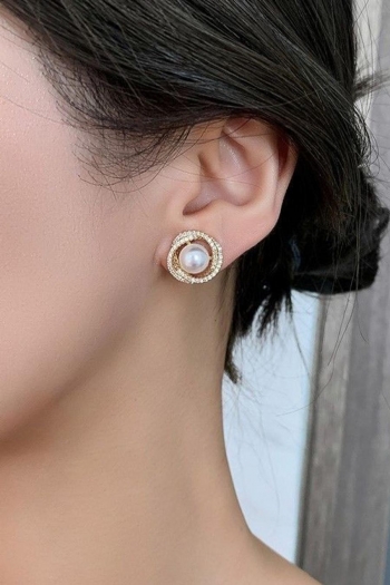 One pair retro rhinestone pearl earrings