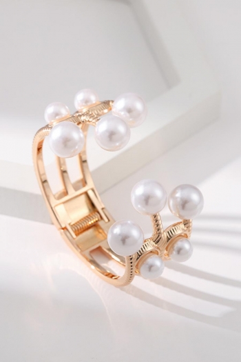 Fashion pearl cutout bracelets(length:6cm)