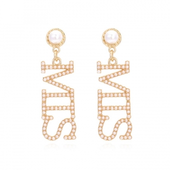 one pair pearl letter rhinestone earrings(length:4.8cm)