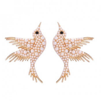 one pair hummingbird pearl earrings(length:5cm)