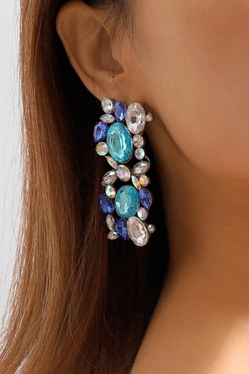 one pair rhinestone earrings(length:6.7cm)