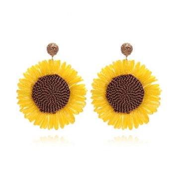 one pair hand woven raffia sunflowers earrings(length:10.5cm)