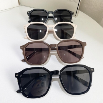 one pc stylish new 4 colors oval shape plastic frame polarized sunglasses