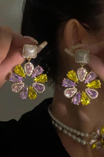 one pair new retro rhinestone flower pearl alloy earrings(width:3.6cm)