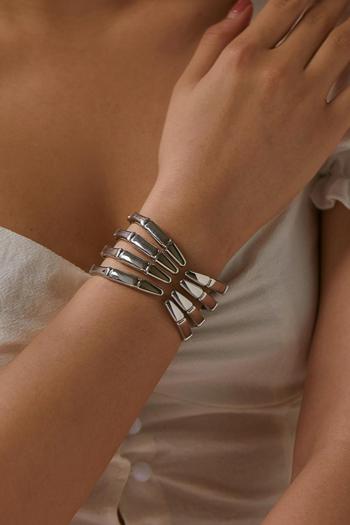 one pc claw design adjustable bracelets(length:6.56cm)