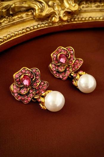 one pair flower rhinestone pearl earrings(length:3.5cm)