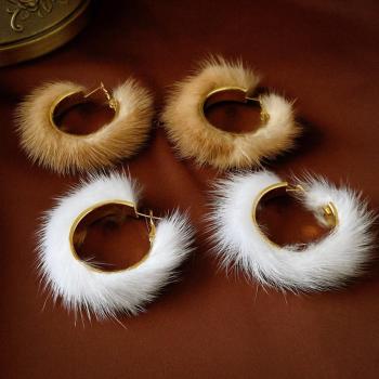 one pair round fuzzy earrings(length:6cm)