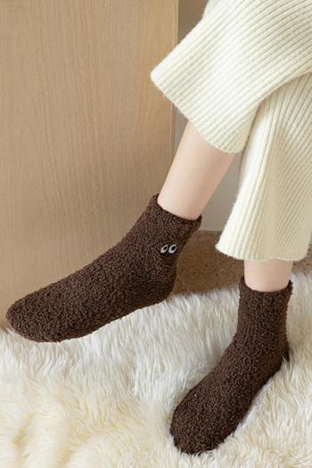 one pair new stylish 5 colors eye embroidery coral fleece crew socks