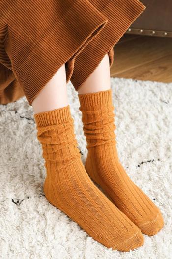 one pair new stylish 11 colors solid color warm crew socks