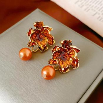 one pair flower shape orange pearl pendant alloy earrings(length:3.5cm)