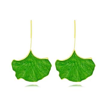 one pair stylish green ginkgo leaf earrings
