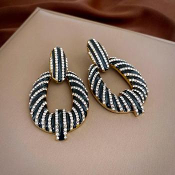 one pair stylish 2 color rhinestone earrings