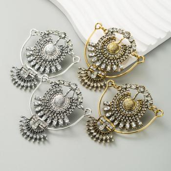 one pair delicate rhinestone alloy decor earrings(legth:7cm)