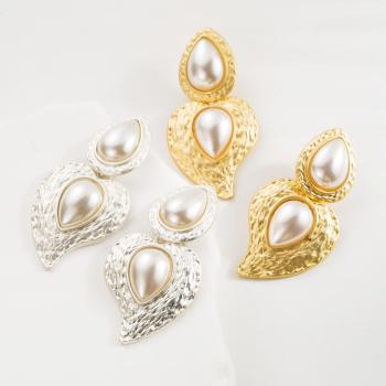 one pair new stylish tear-shaped pearl peach heart alloy earrings(length:6.1cm)