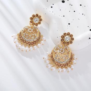 one pair retro flower shape pearl rhinestone alloy earrings(length:6.8cm)