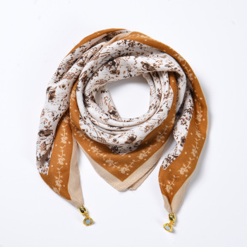 one pc stylish velvet contrast geometric printing magnetic scarves 68*68 cm