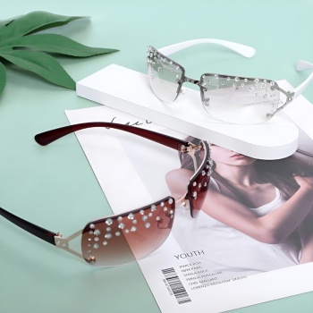 one pc stylish handmade rhinestones 3-color frameless outdoor sunglasses