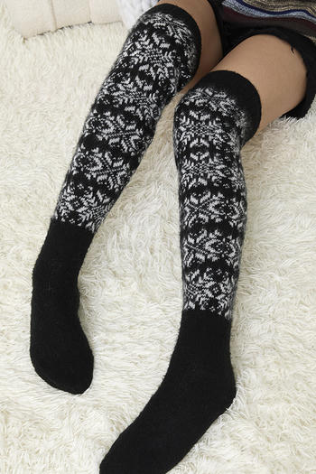 one pair new stylish winter snowflake pattern thigh socks